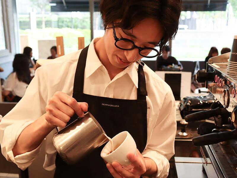 DEAN & DELUCA アミュプラザ博多店の仕事画像3