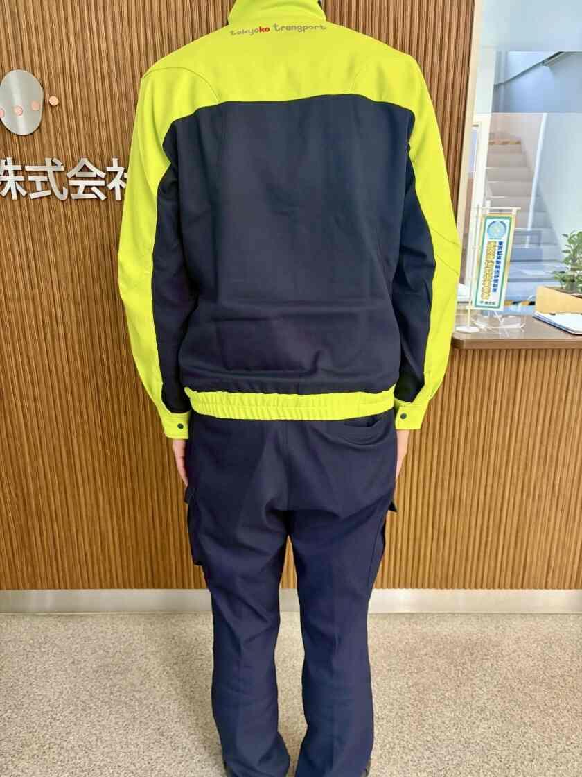 東京港運送株式会社　昭島営業所の制服2