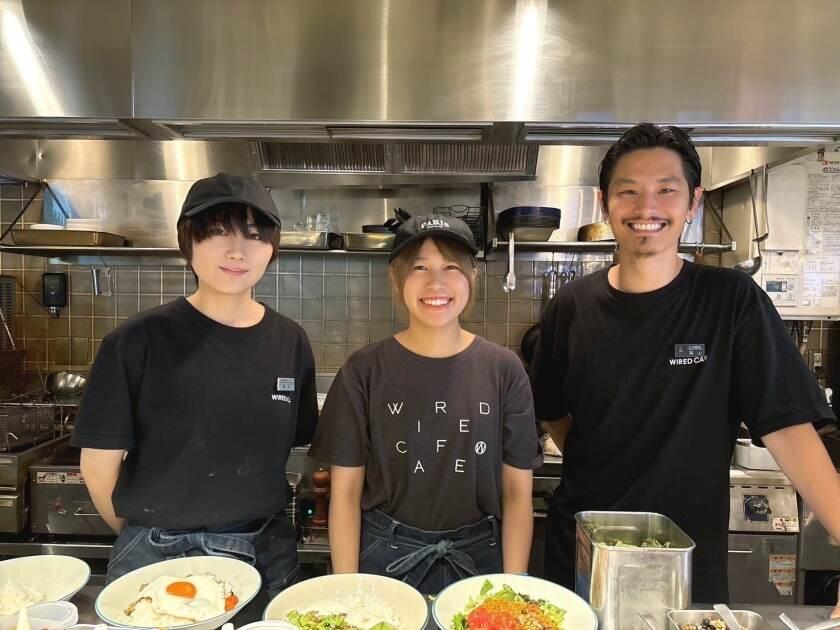 WIRED CAFE 立川の制服2