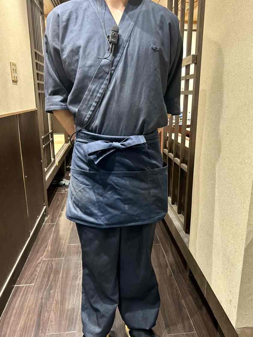 いろはかるた　木屋町本店　の制服2