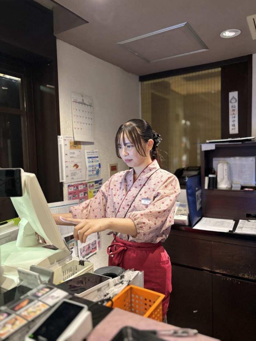 酔心京都駅前店の制服2