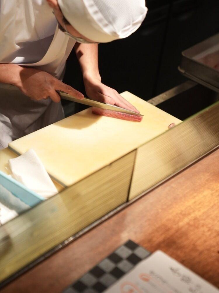 先斗町すいしん　本店の制服2