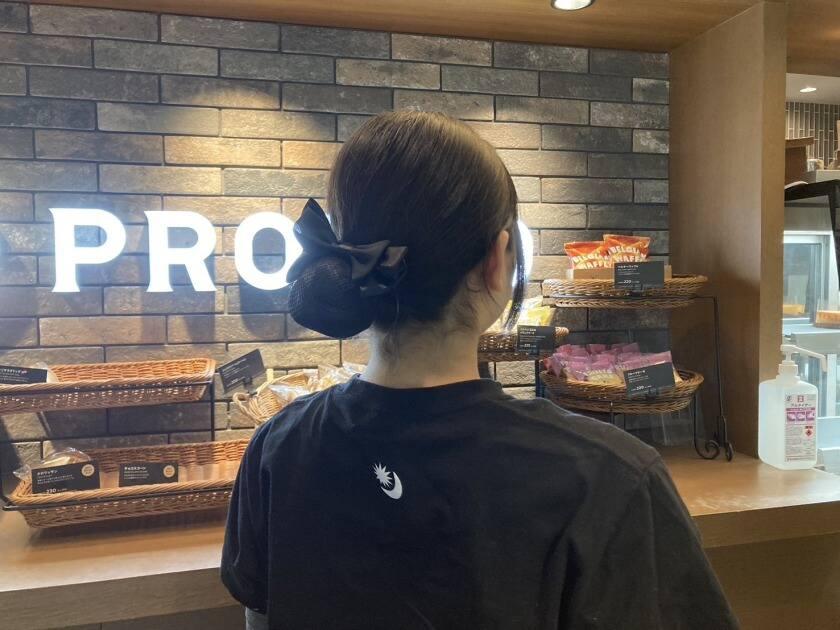 プロント 京都駅ビル店の制服2