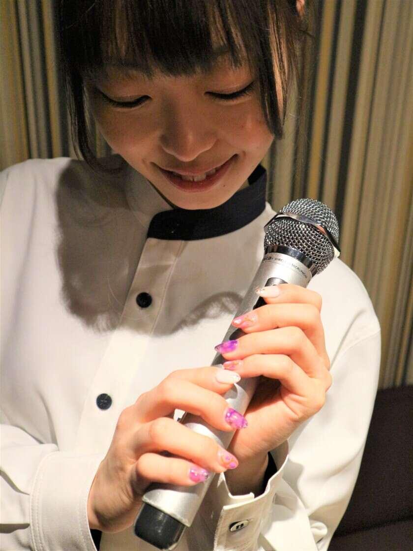 カラオケの鉄人 渋谷道玄坂店の制服5