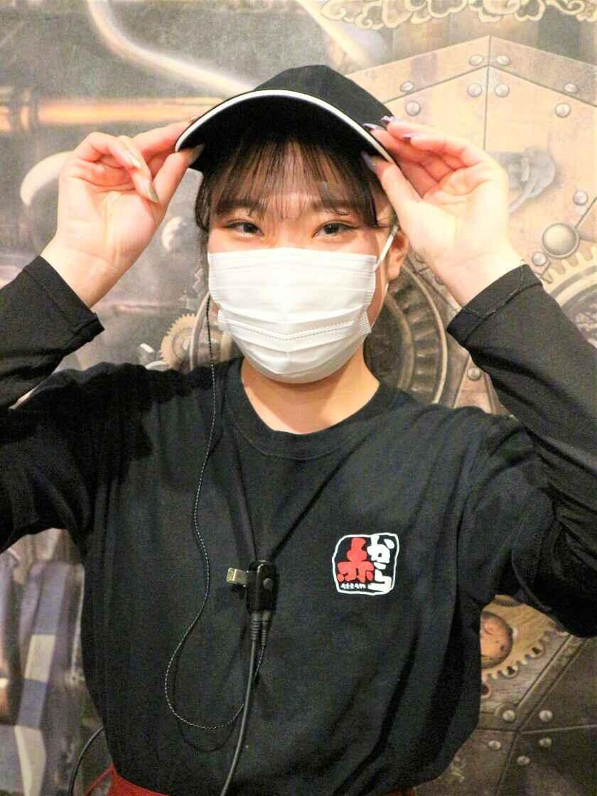 赤から蒲田店の制服3