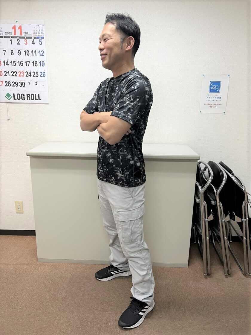 ログロール福岡支店の制服2