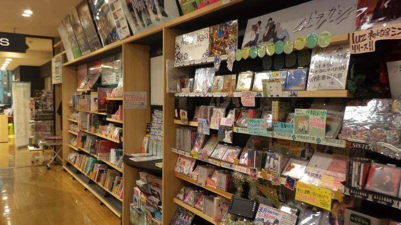 JEUGIA 三条本店　CD/DVDフロアの仕事画像2