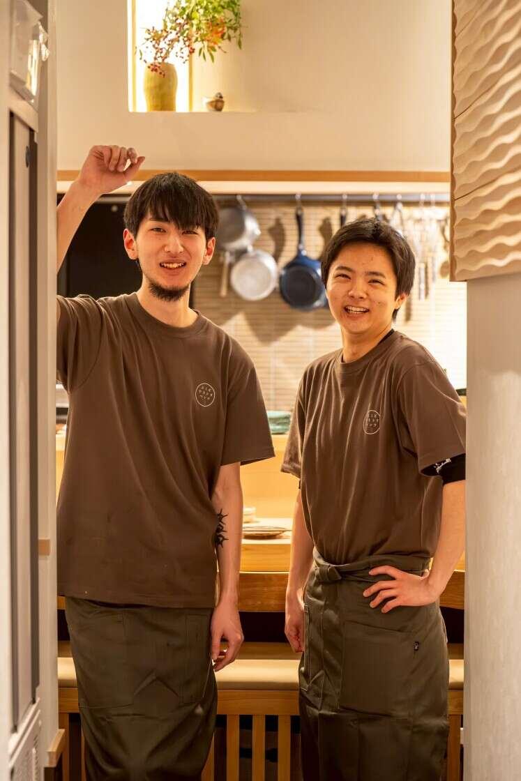 炭火焼鳥べんつの制服1