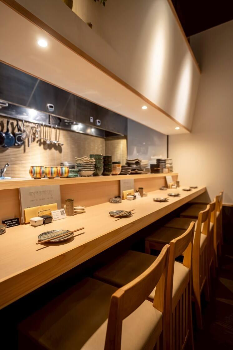 炭火焼鳥べんつの制服3