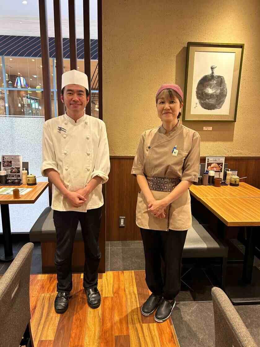 とんかつやまと　平塚ららぽーと店の制服3