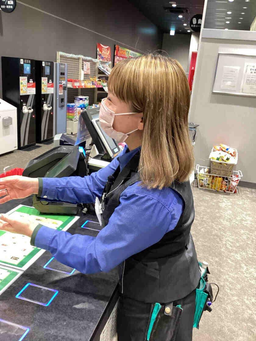 ダイナム　岐阜高山店【40000432】の制服1