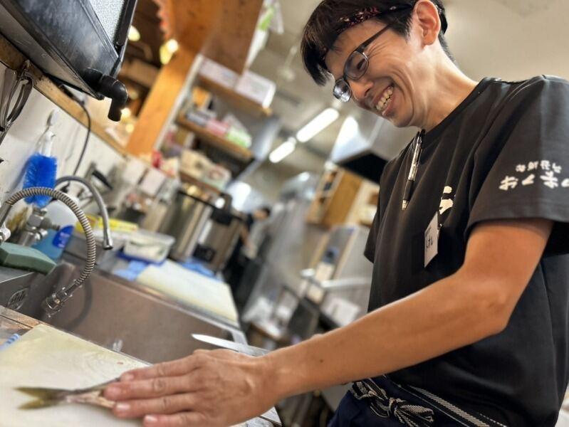 海鮮屋台おくまん 三国ケ丘店の制服4