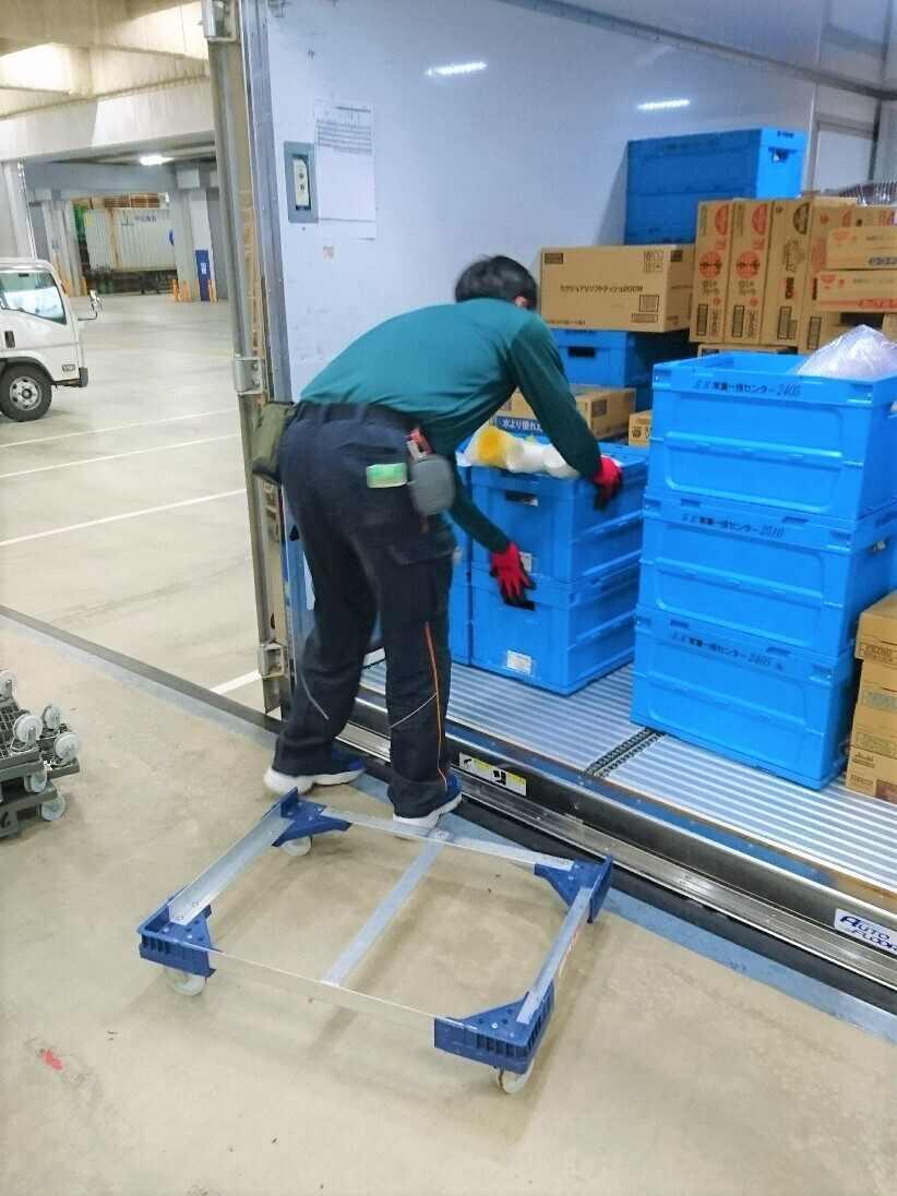 アオキ物流株式会社　大正営業所の制服2