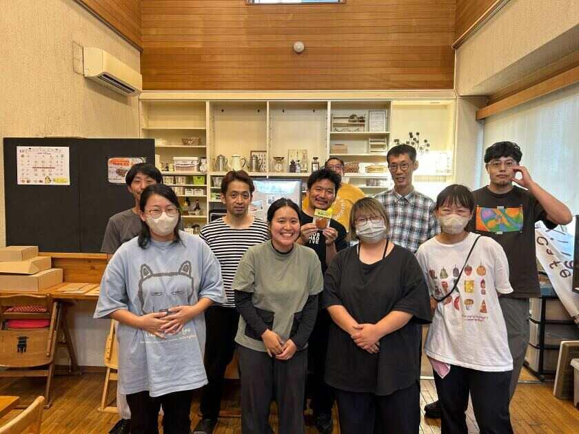 社会福祉法人さつき福祉会　ワークセンターくすの木の制服1