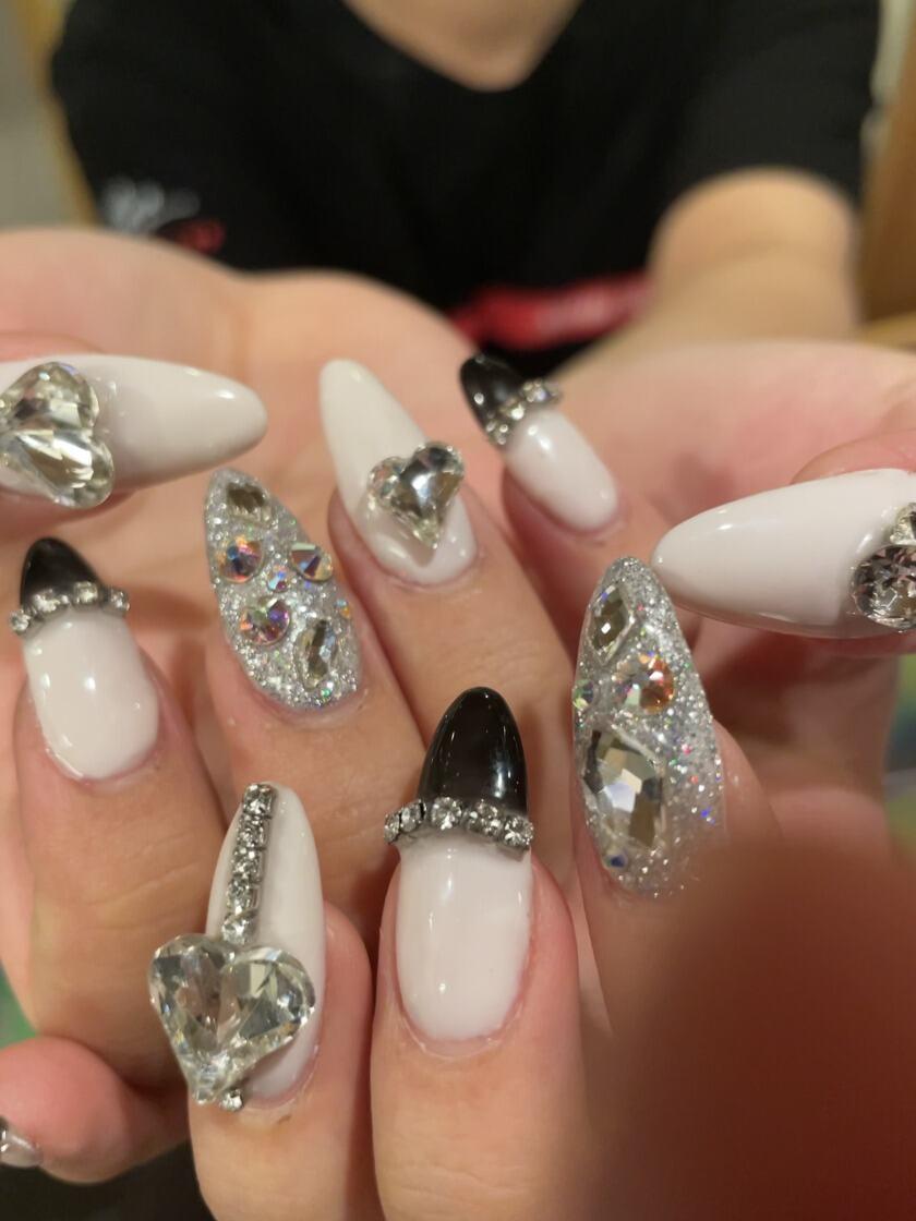 旬彩ダイニング あし跡の制服1