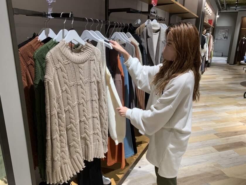 SHEL'TTER佐野アウトレット店の制服2