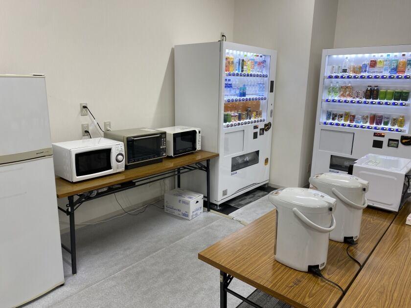 株式会社マイナビサポートの制服4