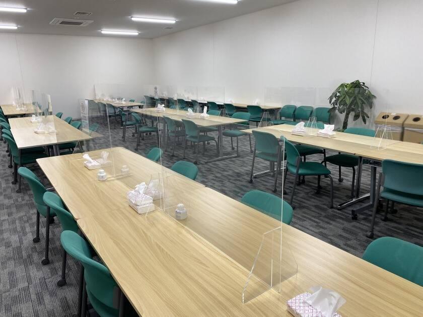 株式会社マイナビサポートの制服3