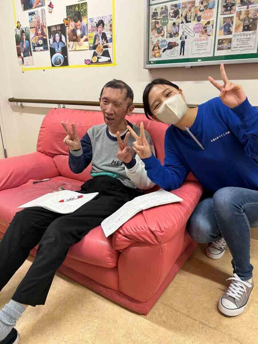 社会福祉法人英芳会　千里みおつくしの杜の制服2