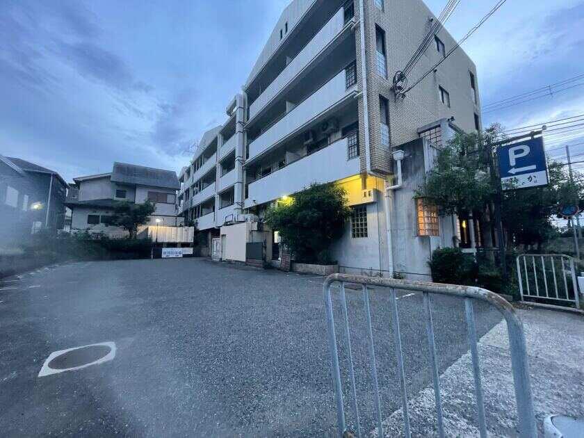 とんかつ 穂のかの制服1