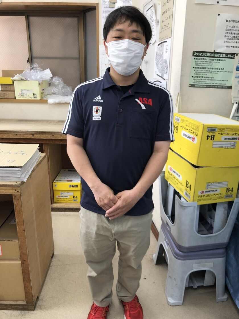 朝日新聞サービスアンカー　ASA相模大野の制服1