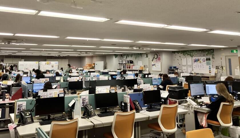 バーチャレクス九州株式会社採用係の制服1