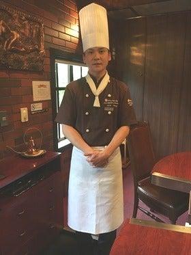 ビフテキのカワムラ加古川店の制服1