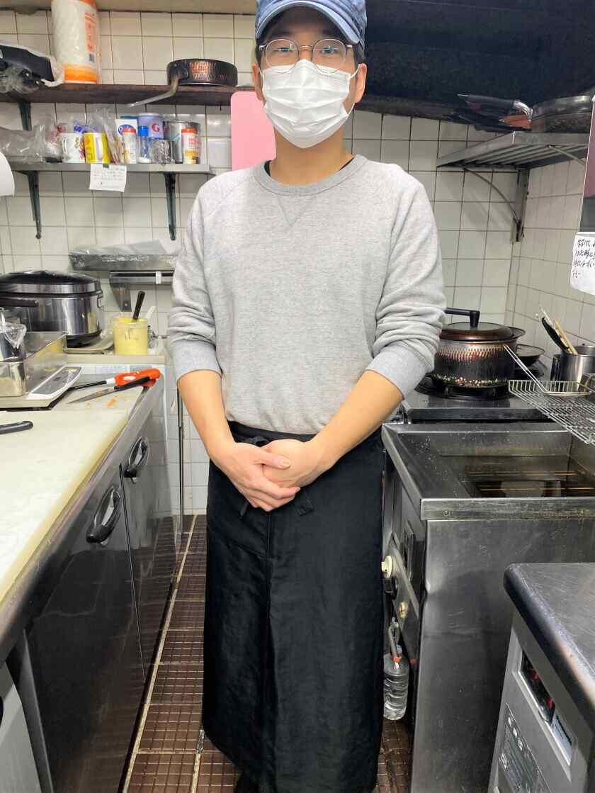 喫茶　エリーゼの制服3