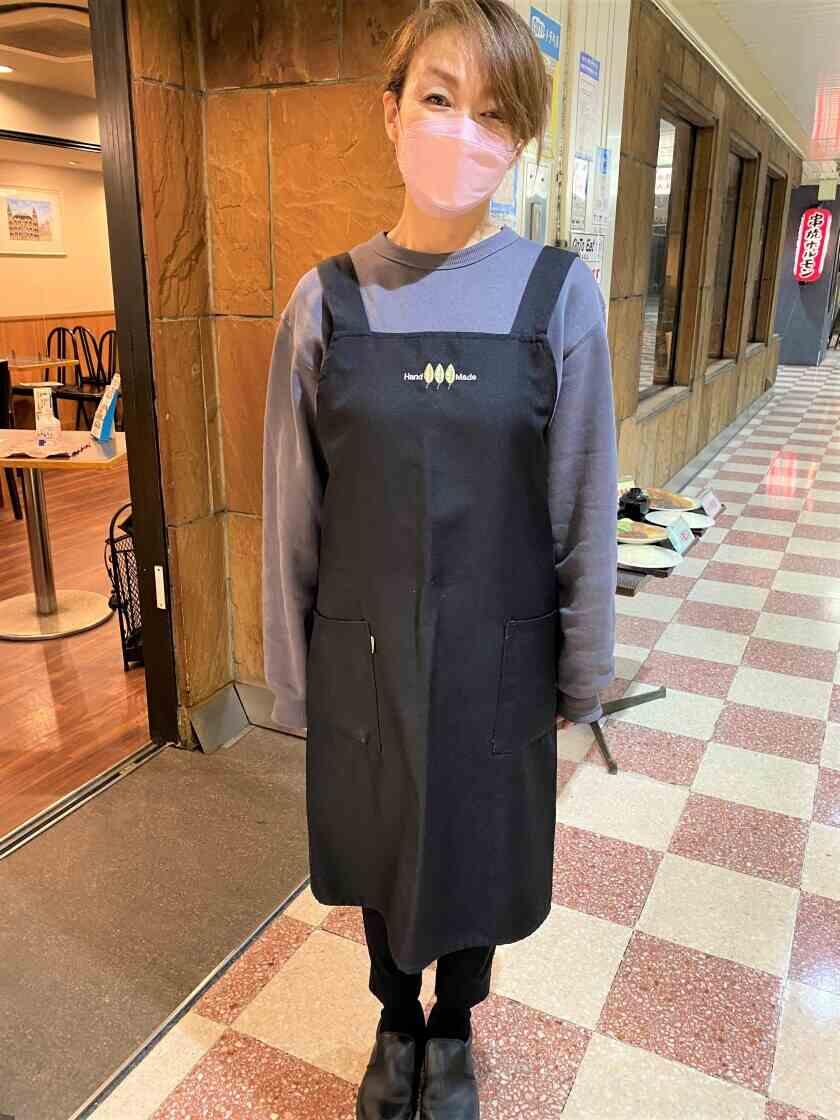 喫茶　エリーゼの制服1