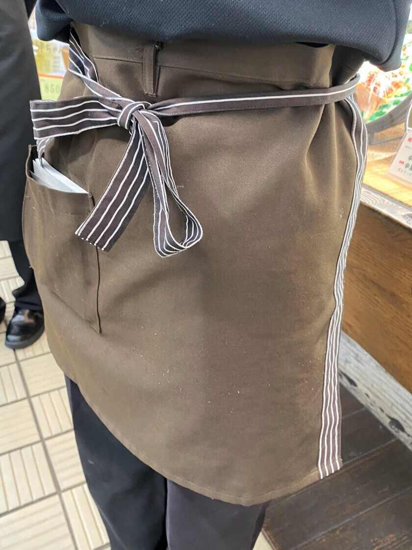 らーめん熊五郎　新大阪駅店の制服4