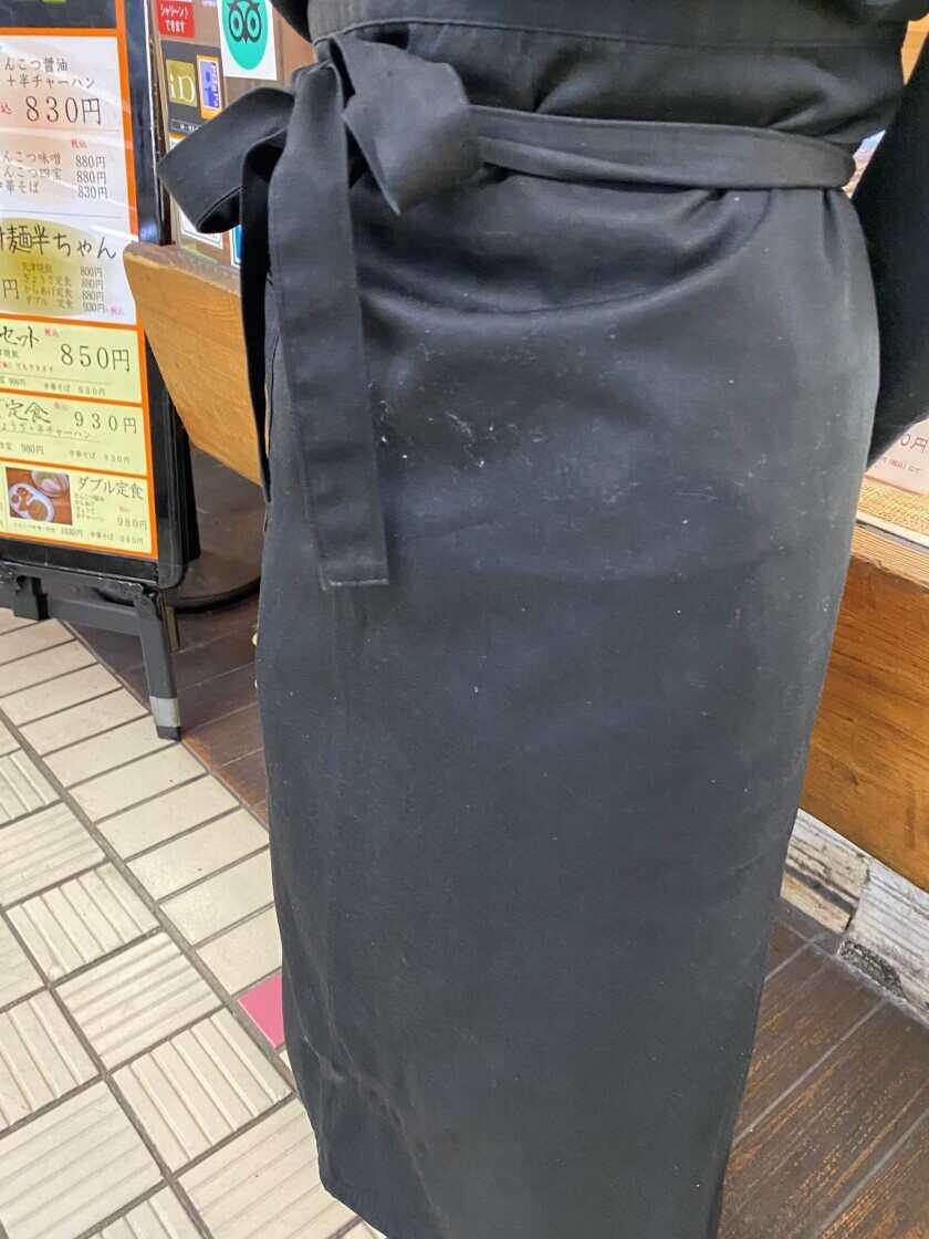 らーめん熊五郎　新大阪駅店の制服5