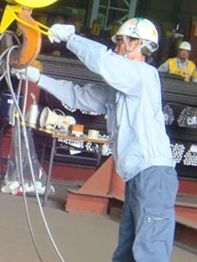 株式会社ケイティエルの制服1