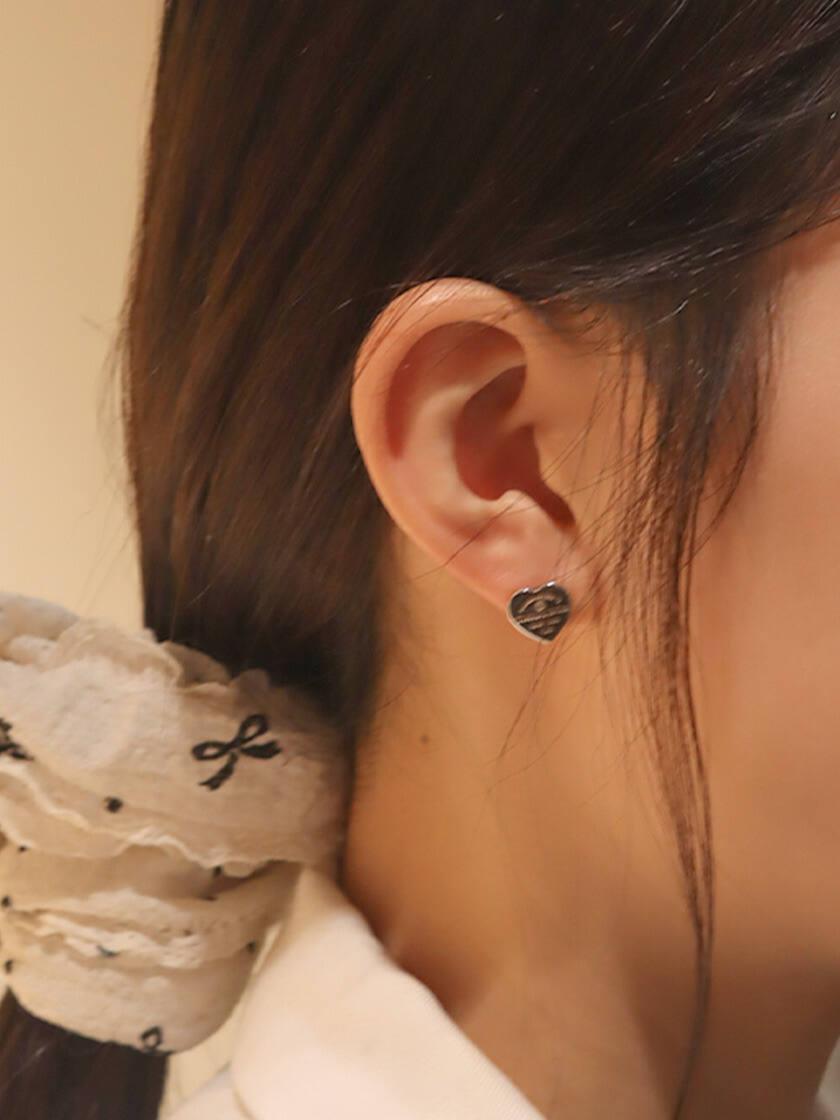 鴨ときどき馬 神保町本店の制服2