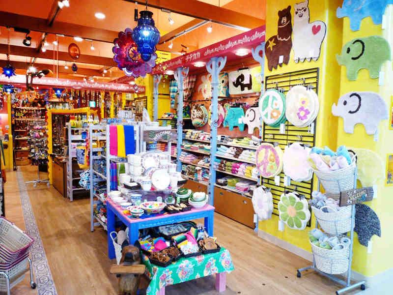 チチカカ本社　商品企画部の仕事画像1