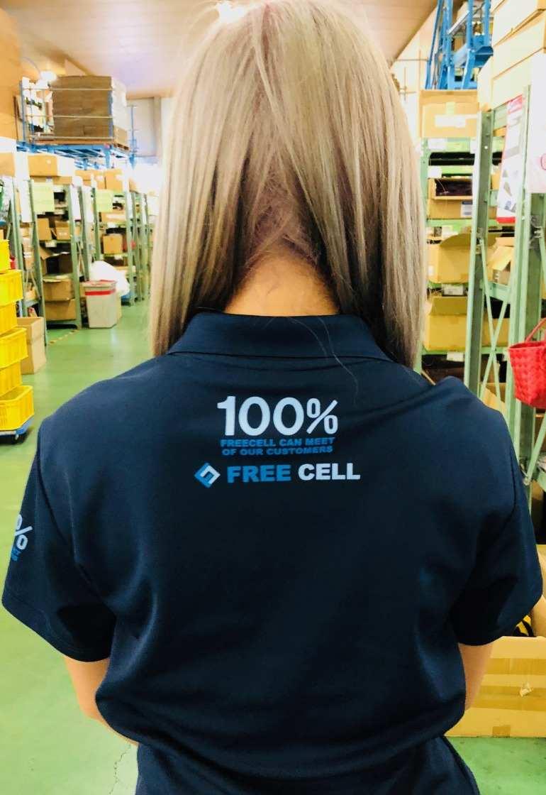 株式会社フリーセルの制服1