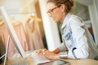 株式会社パコム　東京支社の仕事画像1