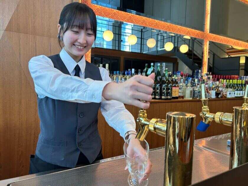 RESTAURANT mitteの制服2