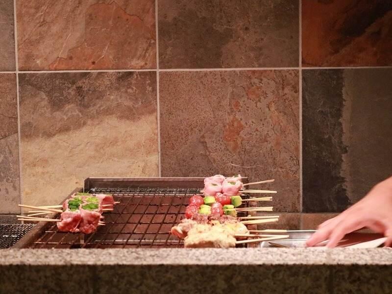 まんざらえきよこ　串と酒の仕事画像3