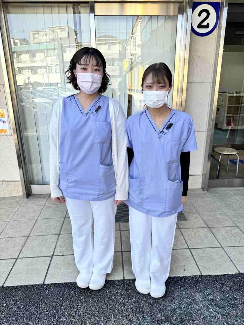 ベル歯科医院の制服1