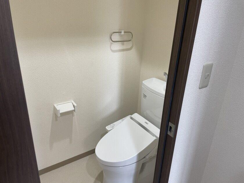 日高建設株式会社の制服3