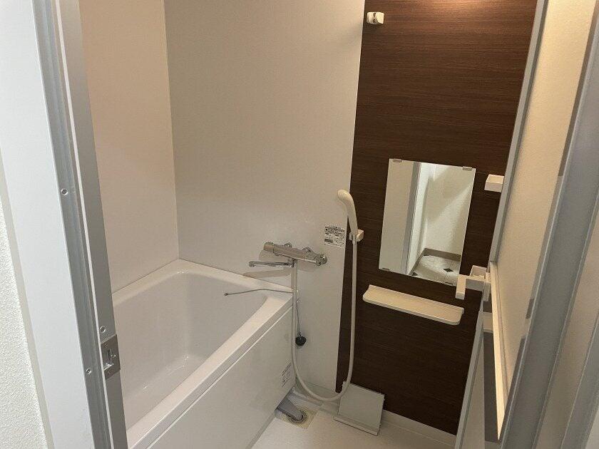 日高建設株式会社の制服4