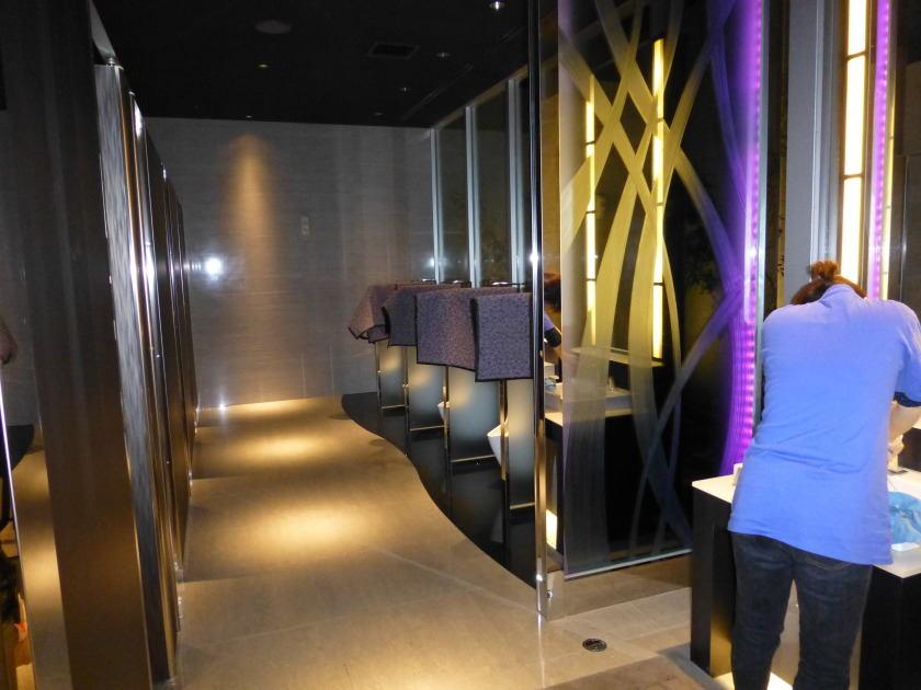 白根商事の制服2