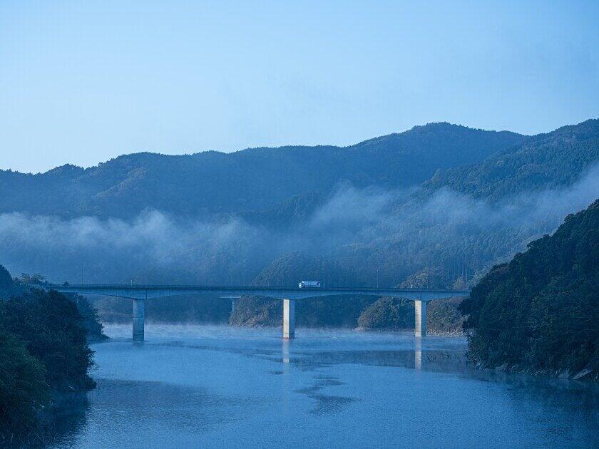 丸善海陸運輸株式会社 本社の制服4