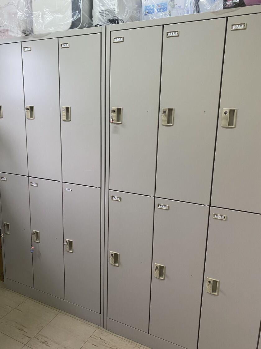 宝産業株式会社の制服4