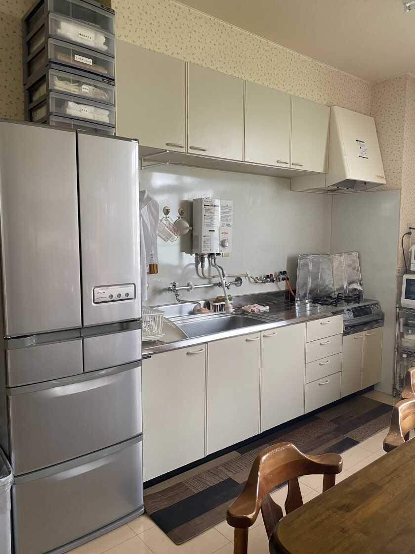 宝産業株式会社の制服3