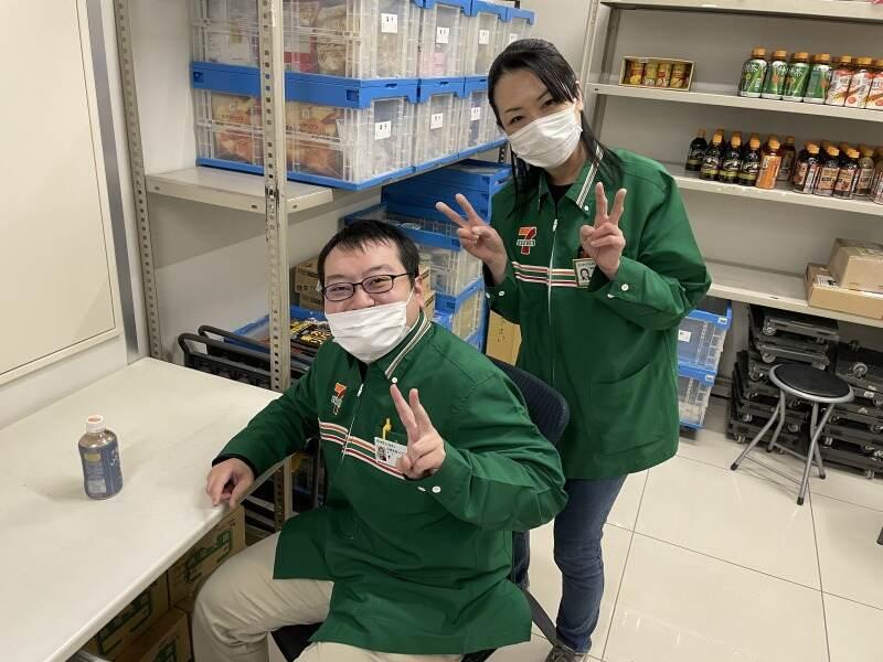 学生さんも多数活躍中！/セブンイレブン武蔵中原駅前店の仕事画像2