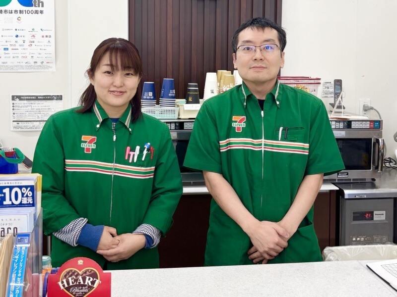 学生さんも多数活躍中！/セブンイレブン武蔵中原駅前店の仕事画像1