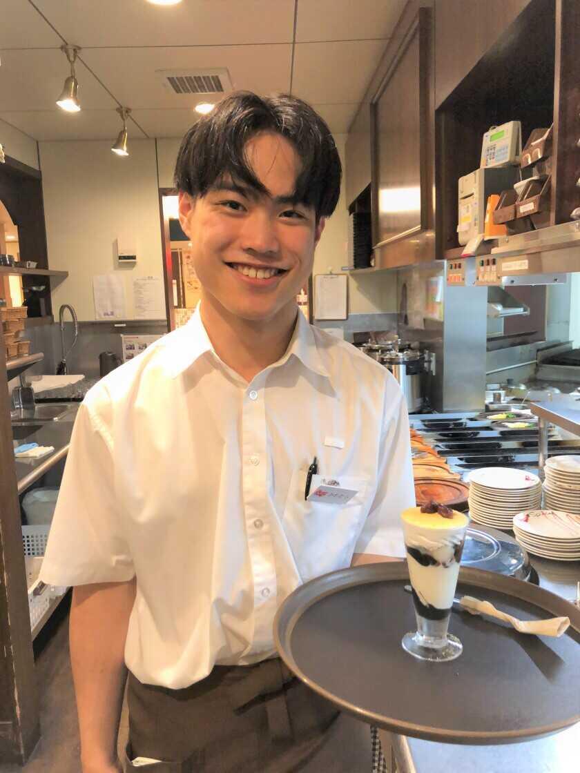 株式会社ドリーム　トマト&オニオン海南店の制服3