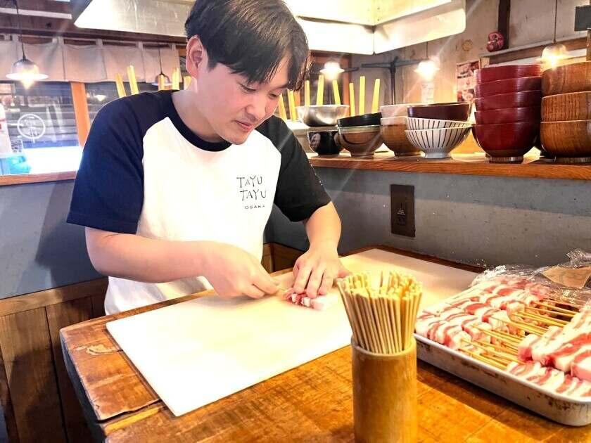 有限会社 川端屋商店　TAYUTAYU裏天王寺の制服2