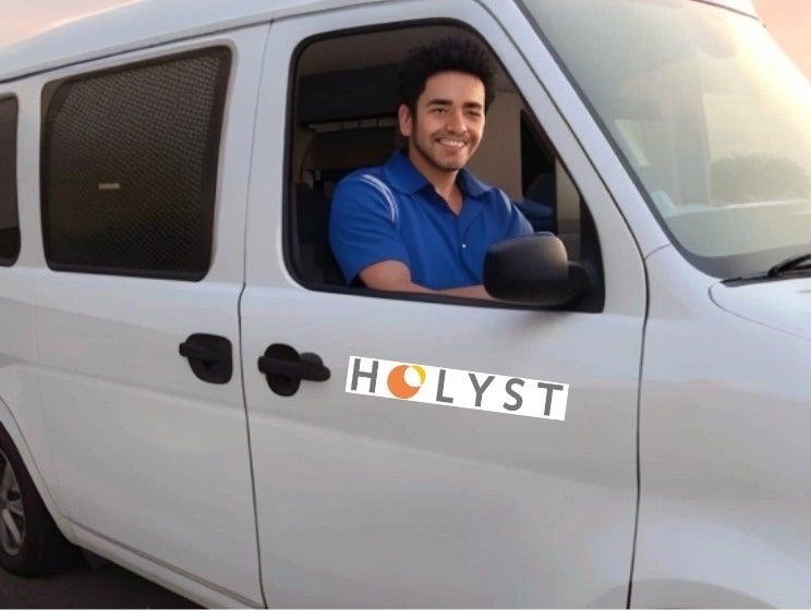 株式会社　HOLYSTの制服2